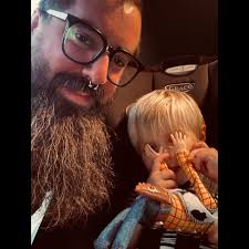 Alex Hightower Redfern (@create_anddestroy) • Instagram photos and videos