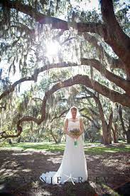 Lovely St Simons Island Wedding Under Live Oak Trees Island Wedding Photographer St Simons Island Wedding Georgia Wedding Venues Island Weddings