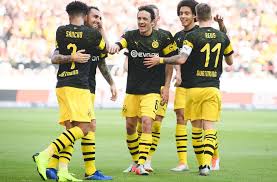 Once again a vfb player makes it into kickers team of the week. Dortmunder Begeistern Auch Beim Vfb Stuttgart Spektakel A La Bvb Fussball Stuttgarter Nachrichten