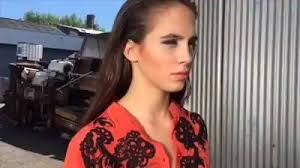 Back por @lovingperry. Genia!!, Ella. Mora Indart, Sty. Valentina  Masallera, Make. Agustina Sappia