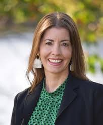 Jennifer Almeida's Instagram, Twitter & Facebook