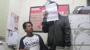 Oleh itu, tinjaun yang dijalankan amat penting bagi mengesan masalah tekananyang timbul dalam kalangan pelajar. Pelajar Sma Ini Dijemput Polisi Saat Belajar Di Kelas Gara Gara Pukul Wajah Gadis Balikpapan Halaman 1 Banjarmasin Post