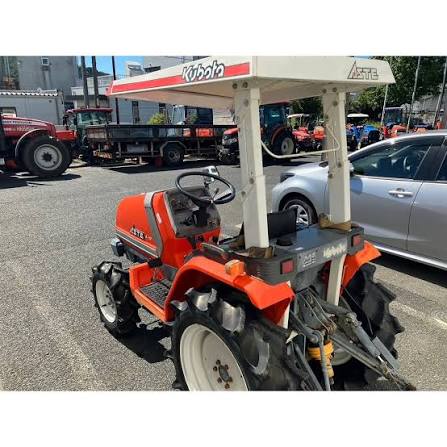 Kubota A-17 Tractor