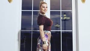 Une deputetja provokuese qe agjeroj! Duda Balje Elegante Ne Foton E Fundit Gazeta Projekti