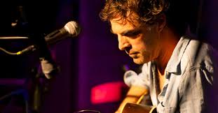 Brad Barr : huit guitares, des humains et des émotions