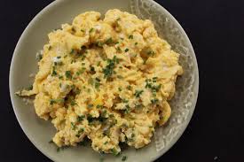 I Made Scrambled Eggs Like Gordon Ramsay To See If They Re The Real Deal Recipe Gordon Ramsay Scrambled Eggs Breakfast Recipes Gordon Ramsay