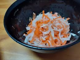 大根 と 人参 の 甘 酢和え
