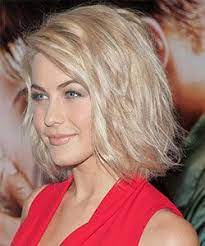 Beach Inspired Hairstyles Time To Surf Again Hair Styles Wavy Bob Hairstyles Angled Bob Hairstyles