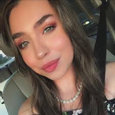 What are some tips and tricks for beginners in Palia?