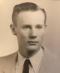 Kenneth Gottschalk's Instagram, Twitter & Facebook