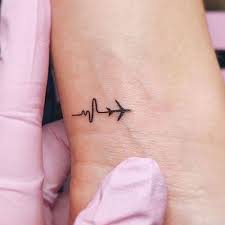 65 Cute Small Tattoos For Women Tiny Tattoo Ideas 2020 Guide In 2020 Simple Tattoos For Women Tattoos For Women Tattoos For Women Small