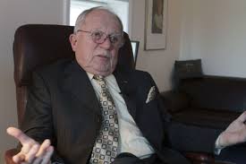 F lee bailey, the celebrity attorney who defended oj simpson, patricia hearst and the alleged boston strangler, but whose legal career halted when he was disbarred in two states, has died, a bailey was the most valuable member of the team, simpson said in a 1996 story in the boston globe magazine. F Lee Bailey Says Evidence Of Simpson Innocence Was Never Used In 1995 Murder Trial Csmonitor Com