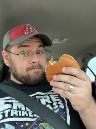 Andy Yardley's Instagram, Twitter & Facebook