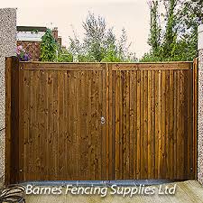 It's totally organic and a lot of clients prefer how it ties in with their when working with wood for garden gates, beall uses western red cedar, mahogany, redwood, and ipe — a hardwood suitable for exterior applications. Wooden Traditional Driveway Gates Harrow Garden Gates Supplies Installers Watford