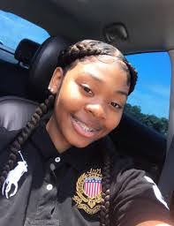 Mari Doss's Instagram, Twitter & Facebook