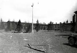 Dispositif qui sert à tamiser et/ou à diriger la lumière d'une lampe. La Liberation De Buchenwald Au Jour Le Jour Association Francaise Buchenwald Dora Et Kommandos