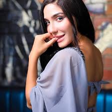 Swaalina Halina K Biography Personal Life Age Height Boyfriend Career Family Songs Video Images Hotgossips Hey guys aaj ke iss video me maine mr faisu and swalina ke new song ka kuch shooting video dikhaya hai so. swaalina halina k biography