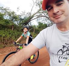 Identifican a matrimonio sospechoso de atropellar y matar a un ciclista