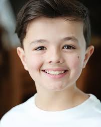 I'M BACK! After a quick social media break I'm back and more excited than  ever to catch up with all of you! I have some very exciting things coming  up VERY SOON