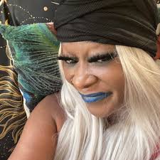 Just a quick moment to show love to the woman who makes life better every  single day. Her strength, her heart, and her smile keep me grounded and  inspired. Grateful every day