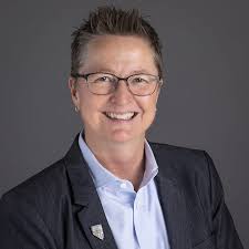 Jill Heaton's Instagram, Twitter & Facebook