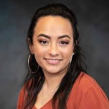 Jeannine Bean's Instagram, Twitter & Facebook