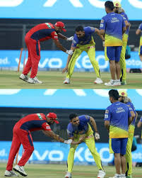 Chennai super kings face the sunrisers hyderabad in the final of ipl 2018 on sunday, 27th may 2018 Watch Deepak Chahar Touches Mohd Shami S Feet Before Wreaking Havoc Against His Team Pbks News Headlines Latest Headlines India News Nyoooz
