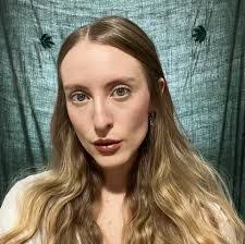 Miranda Rose's Instagram, Twitter & Facebook