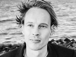 Daan roosegaarde's urban sun installation debuted in rotterdam on tuesday, march 2. Daan Roosegaarde Speaker Ted