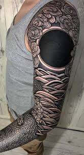 Awesome Blackout Tattoo Ideas C Tattoo Artist Nissaco Tattoo Pins Blackout Tattoo Solid Black Tattoo Best Sleeve Tattoos