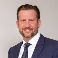 I am so happy to share that I've started a new position as Director of  Diversity, Equity, Inclusion, and Belonging at GoFundMe & Classy!