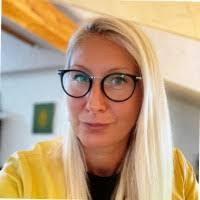 Kay Widmer's Instagram, Twitter & Facebook