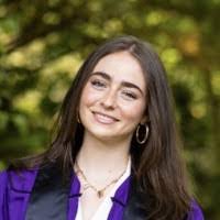 Emilia Reed's Instagram, Twitter & Facebook