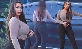 Sharing her latest beauty procedure. Lauren Goodger Flaunts Her Very Pert Derriere In Skintight Gym Leggings Daily Mail Online