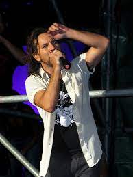A blog dedicated to eddie vedder, run by lifewasted. Eddie Vedder Wikiwand