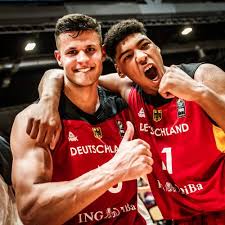 Damit waren die spiele zum ersten mal auf zwei gastgeber aufgeteilt. U20 Em Wahnsinn Dbb Team Holt Bronze Deutscher Basketball Bund