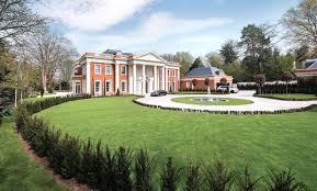 22 Million Newly Built Mansion In Berkshire England Homes Of The Rich In 2020 Mansions Mansions For Sale Stone Mansion