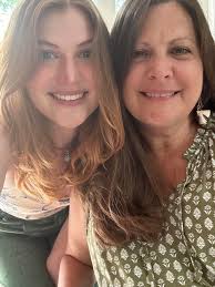 I'm going to start with the fact that I'm really bad at introducing myself…  but here I go. I'm Alexis