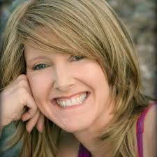 Elaine Bronson's Instagram, Twitter & Facebook