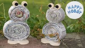 Frosch Aus Zeitung Papier Upcycling Fruhling Sommer Deko Diy Youtube Frosch Basteln Basteln Mit Zeitungspapier Zeitungshandwerk