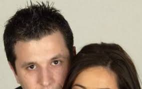 El este căsătorit cu olivia steer, o activistă. Relatie Olivia Steer Andi Moisescu Eva Ro