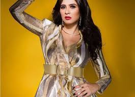 اعتذرت الفنانة ياسمين عبدالعزيز، اليوم الأربعاء عن حضور تكريمها في الدورة التاسعة من مهرجان الأقصر للسينما الأفريقية، وذلك رغم إعلان إدارة المهرجان منذ شهور عديدة عن تكريمها، وذلك لخضوعها إلى عملية جراحية في نفس توقيت المهرجان. ÙŠØ§Ø³Ù…ÙŠÙ† Ø¹Ø¨Ø¯ Ø§Ù„Ø¹Ø²ÙŠØ² ØªØ®Ø·Ù Ø§Ù„Ø£Ù†Ø¸Ø§Ø± Ø¨Ø¬Ù„Ø³Ø© ØªØµÙˆÙŠØ± Ø°Ù‡Ø¨ÙŠØ© Ù…Ø¬Ù„Ø© Ø³ÙŠØ¯ØªÙŠ