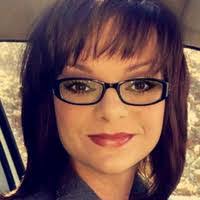 Shanna Leach's Instagram, Twitter & Facebook