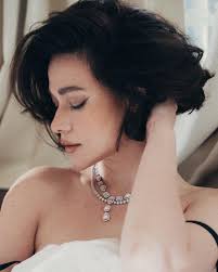 Bea'nin yeni görünümü : r/ChikaPH