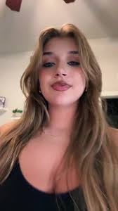 Hope Stapleton's Instagram, Twitter & Facebook