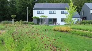 Un architecte paysagiste est une personne capable de créer du sens à un lieu, à un espace naturel et/ou artificiel. Clement Furdelle Architecte Paysagiste Grand Prix Au Concours De L Entrepreneur De Jardins De Wallonie