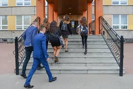 Zakończenie zajęć dla najstarszych uczniów to również rozstanie z niechanowską podstawówką. Rok Szkolny 2020 2021 Kalendarz Dni Wolne Ile Bedzie Dni Wolnego Daty Eska Pl