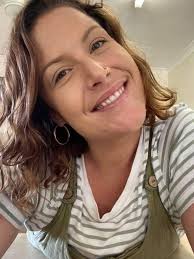 Woman returns home after ten years, experiences strange occurrences