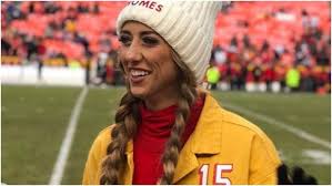 Jackson mahomes, patrick mahomes brother is a famous tiktok and insta star. Patrick Mahomes Girlfriend Shows Off Custom Chiefs Jacket Heavy Com