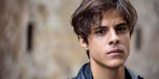 Alberto urso è il nuovo cantante lirico di amici 2018. Ffsijkvfenfnzm